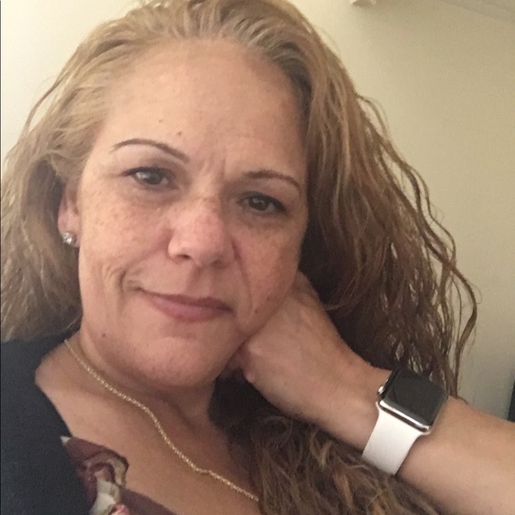 Meet your Posher, Melissa - Picture 3 of 3